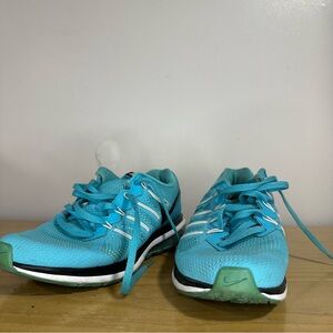 Nike Women's Teal and Black Athletic Shoes